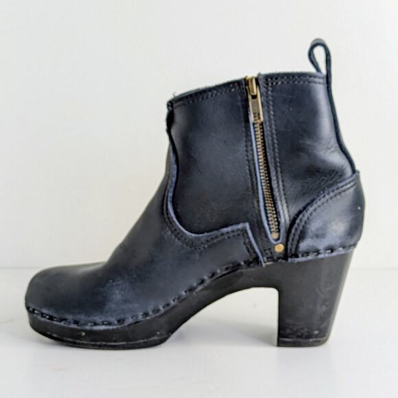 No. 6 Clog Boot EU 39 Navy Leather Buckle Ankle Booties Wood Heel - Picture 1 of 16